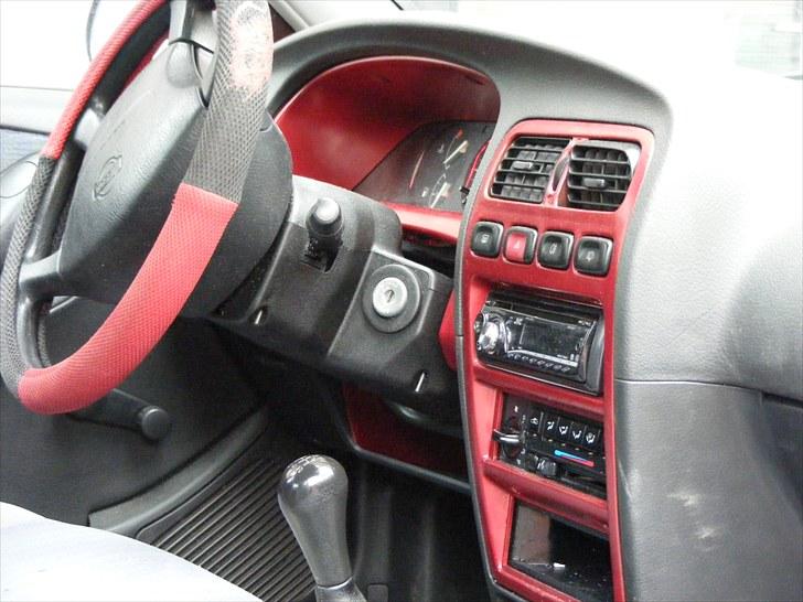 Nissan Primera Mk I 1,6i LX HB billede 11