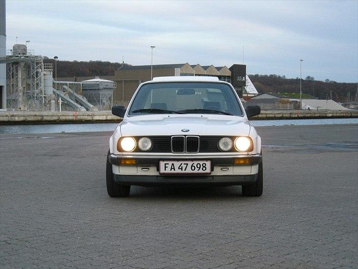 BMW E30 325e billede 3