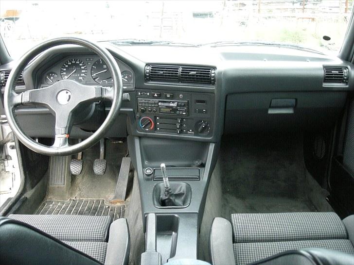 BMW E30 325e billede 10