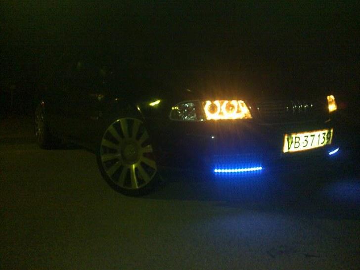 Audi A4 1,6 b5 SOLGT billede 14