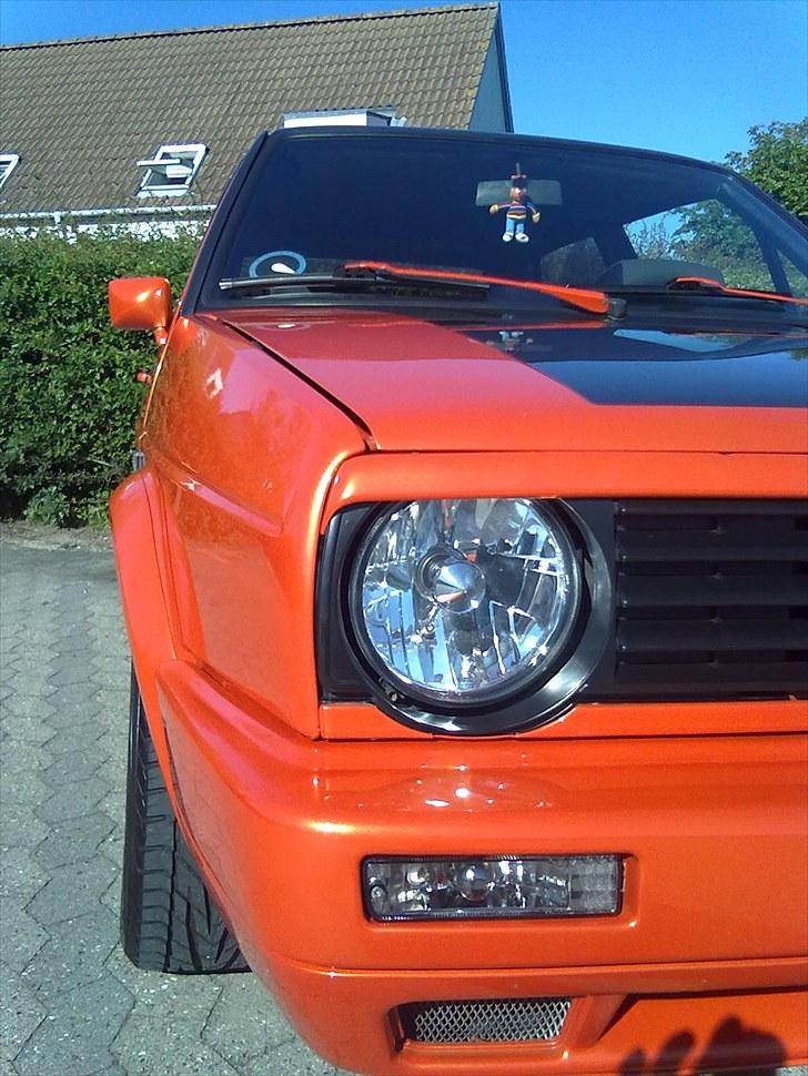 VW GOLF 1.6 CL *ERNIE* - Fik langt om længe tilpasset og monteret den nederste lygteliste billede 8