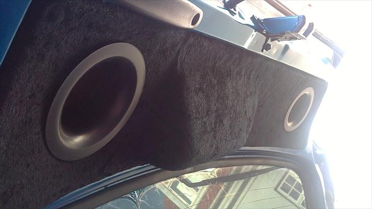 Opel Corsa B - Basrør i bagklap med blå dioder i.. billede 17