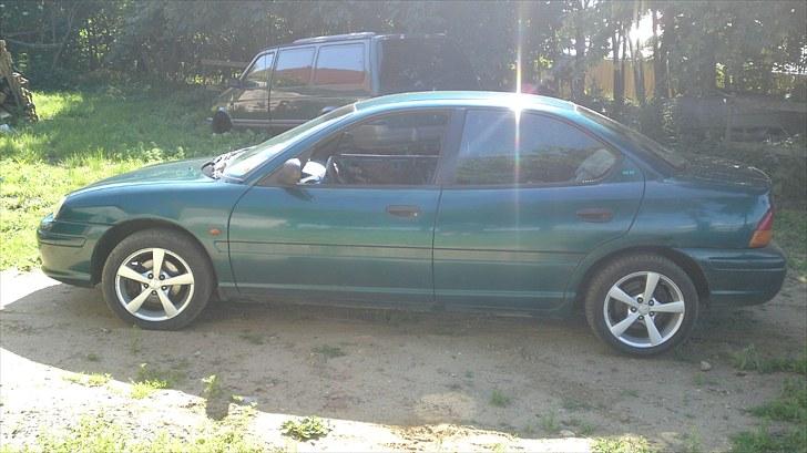 Chrysler NEON skadet billede 3