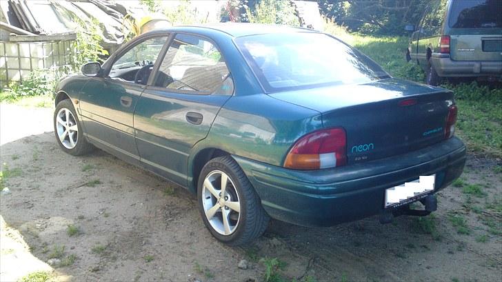 Chrysler NEON skadet billede 5