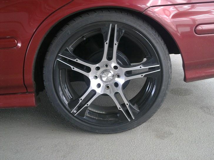 Honda Civic 1,5iLS Vtec - Akuma 17" billede 8