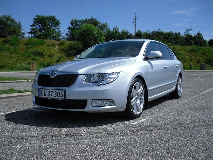 Skoda Superb 2.0 TDI CR 170 HK - Endelig på vej hjem billede 1