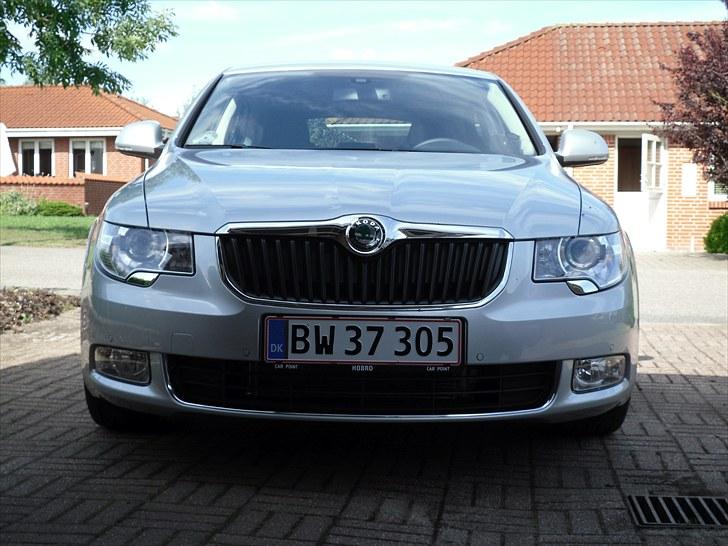 Skoda Superb 2.0 TDI CR 170 HK - Fin front billede 6