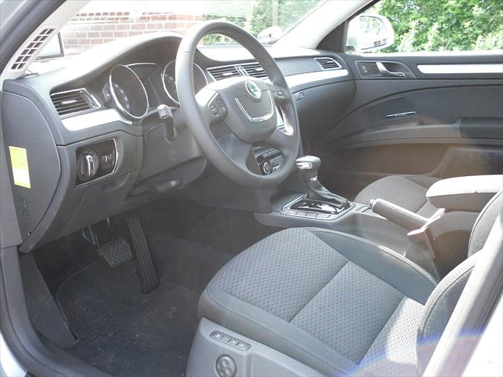 Skoda Superb 2.0 TDI CR 170 HK - Lækker kabine. billede 8