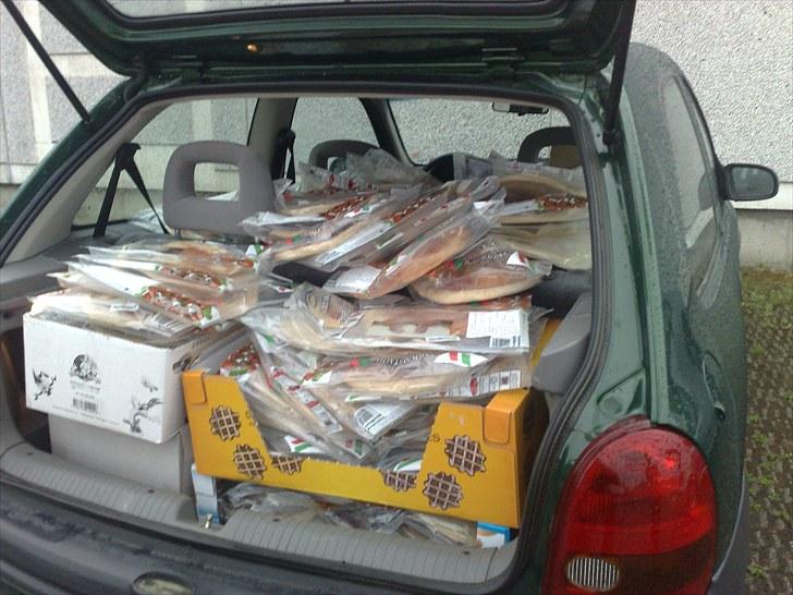 Opel Corsa B 1,4 Swing - ja men kan sagtens handle stort ind i den :b billede 8