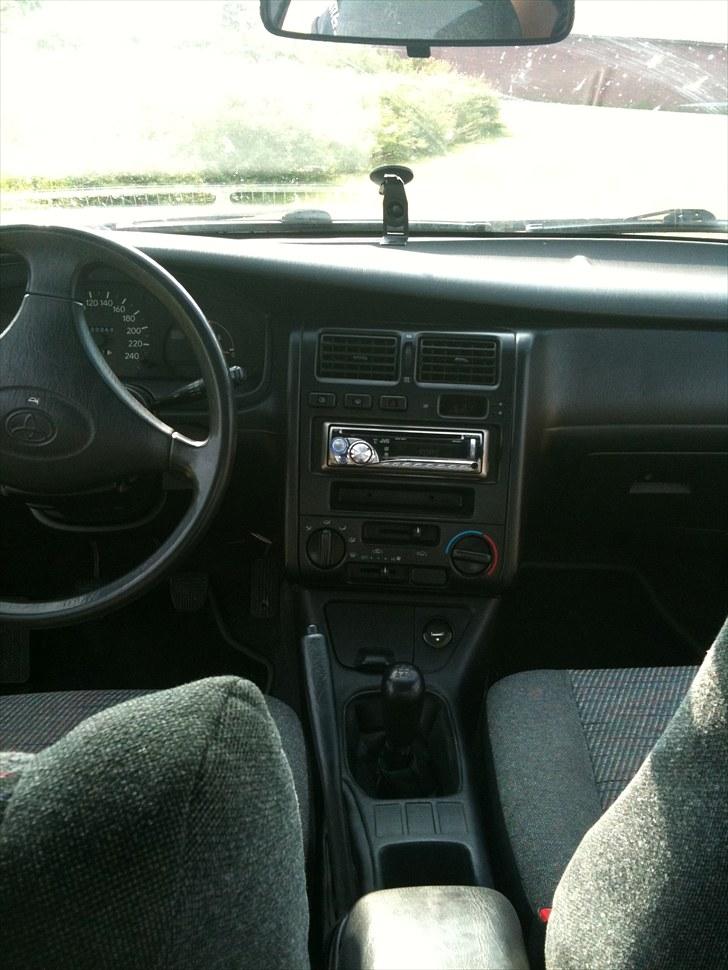 Toyota Carina E billede 5