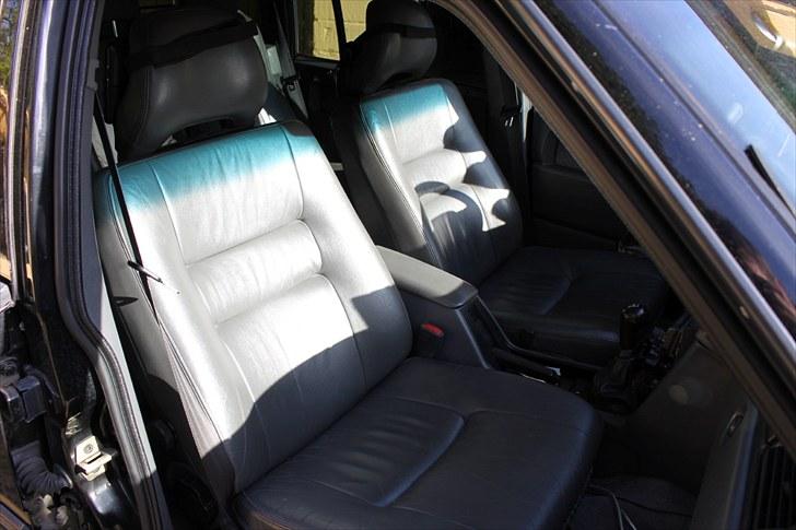 Volvo 940 T4 - Velholdt hud i bilen. Man sidder virkelig godt i de sæder. billede 14