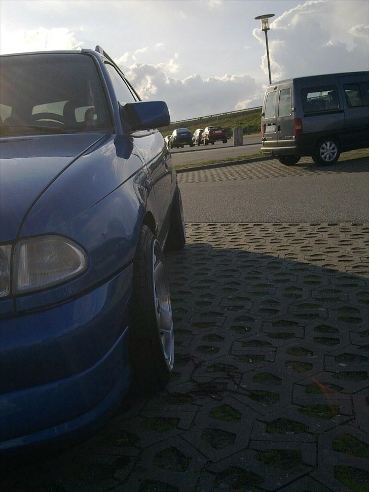 Opel Astra F Caravan - på vej hjem fra jylland :D billede 6