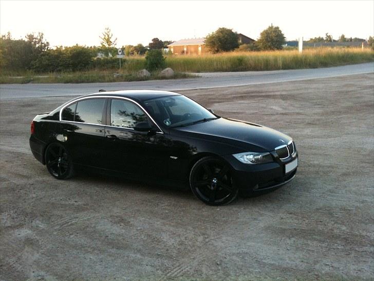 BMW 320i E90 billede 1