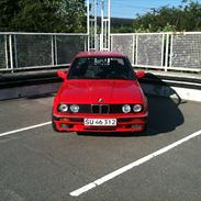 BMW 325I Solgt