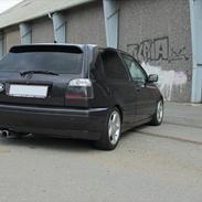 VW Golf Mk Ill Totalskadet. 