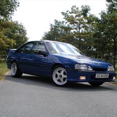 Opel Omega 3000