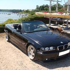 BMW 325i Cabriolet - Solgt