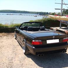 BMW 325i Cabriolet - Solgt