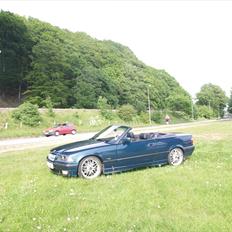 BMW 320i Cabriolet