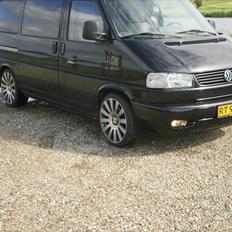 VW transporter (caravelle)