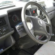 VW transporter (caravelle)