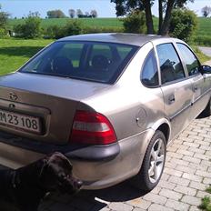 Opel Vectra B 1.6 16v *SOLGT*
