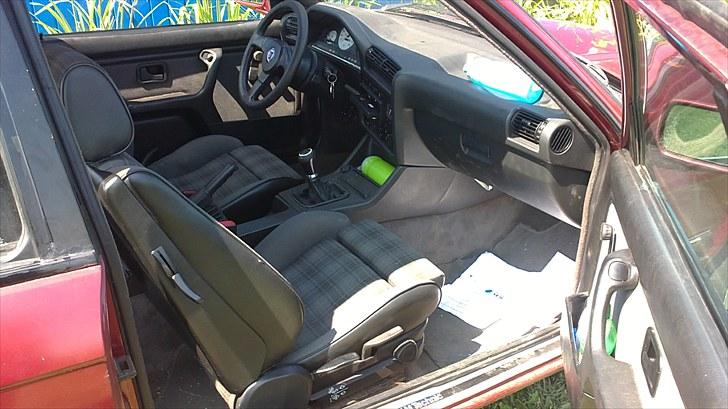 BMW E30 320 "Eta" Byttet billede 8