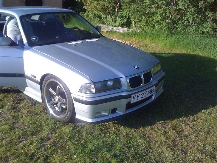 BMW e36 320i Coupé Solgt billede 2