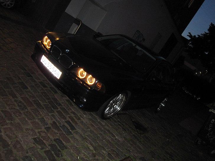 BMW 530i E39 billede 1