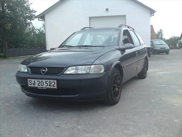 Opel Vectra B 1,6 16v (Solgt) billede 1