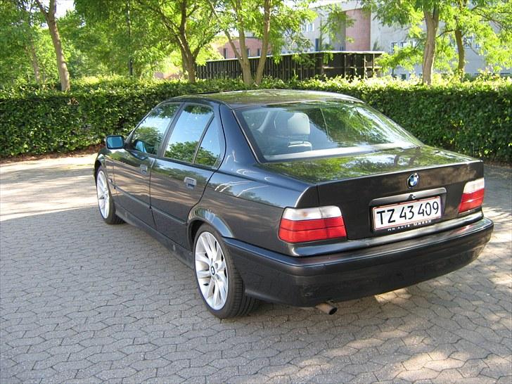 BMW E36 318i billede 1