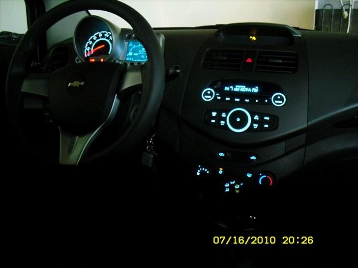 Chevrolet Spark 1,0 LS - Lækker belysning i instrumentbordet billede 11