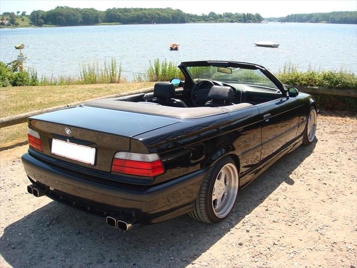 BMW 325i Cabriolet - Solgt billede 4