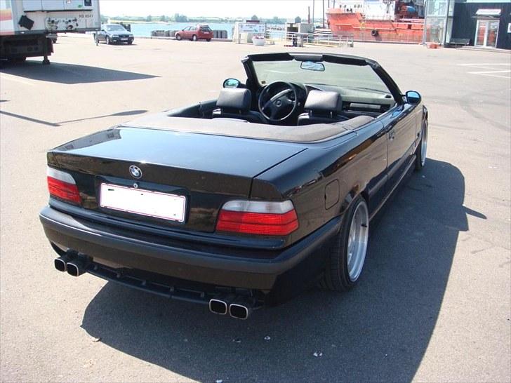 BMW 325i Cabriolet - Solgt billede 15