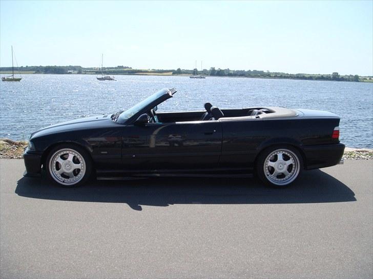 BMW 325i Cabriolet - Solgt billede 17