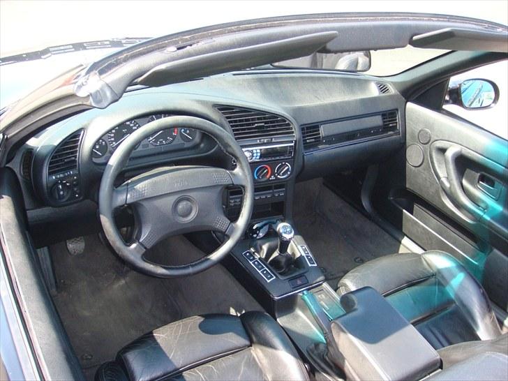 BMW 325i Cabriolet - Solgt billede 18