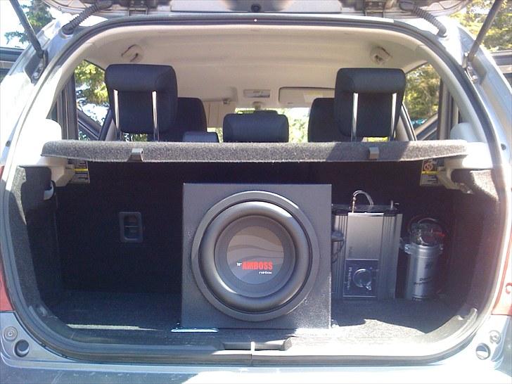 Suzuki Swift GLX 5d *Solgt* billede 4