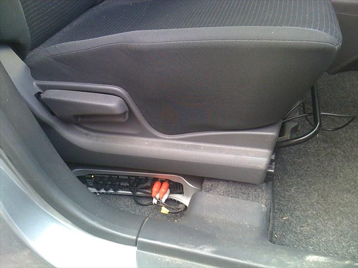 Suzuki Swift GLX 5d *Solgt* billede 5