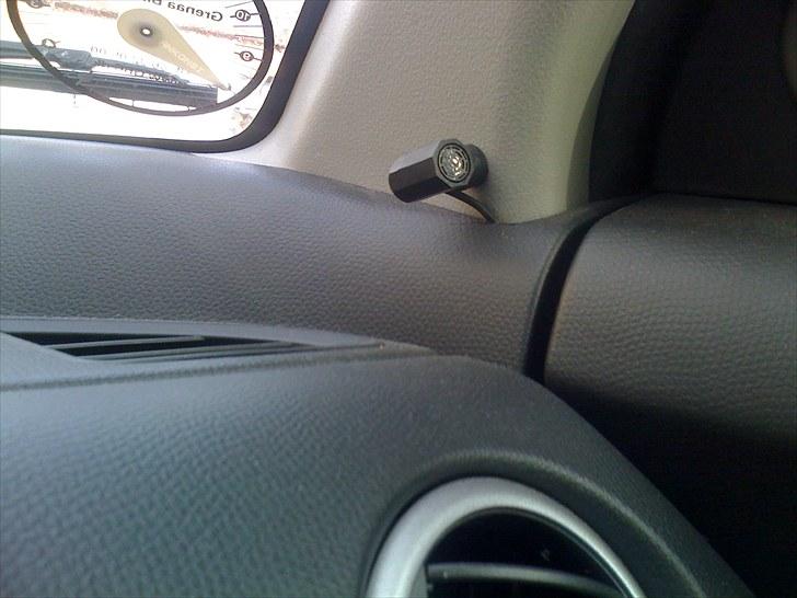 Suzuki Swift GLX 5d *Solgt* billede 9