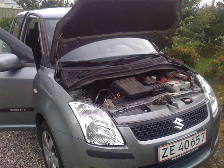 Suzuki Swift GLX 5d *Solgt* billede 11