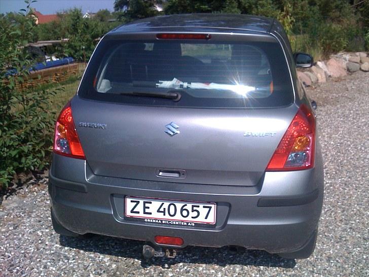 Suzuki Swift GLX 5d *Solgt* billede 15
