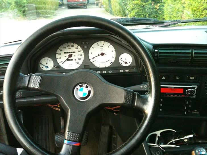 BMW E30 320i  * Solgt * billede 6
