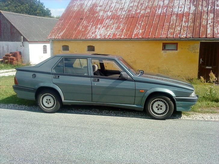 Alfa Romeo 75 2,0 T-Spark Solgt billede 1