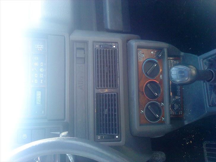 Alfa Romeo 75 2,0 T-Spark Solgt billede 12