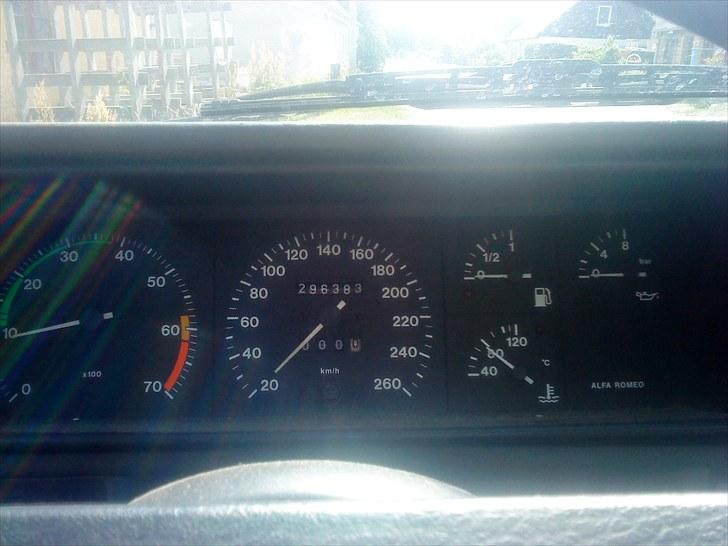 Alfa Romeo 75 2,0 T-Spark Solgt billede 13