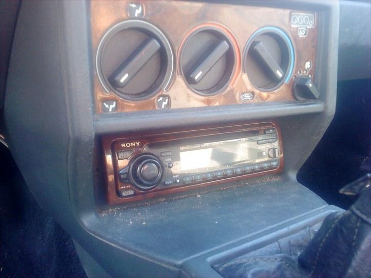 Alfa Romeo 75 2,0 T-Spark Solgt billede 14