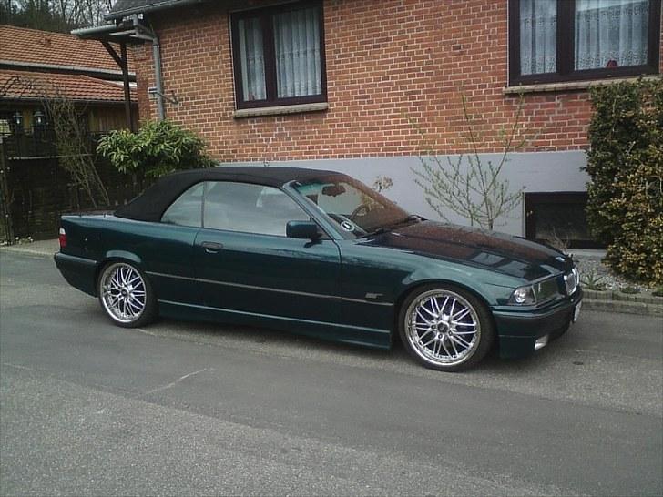 BMW 320i Cabriolet billede 4