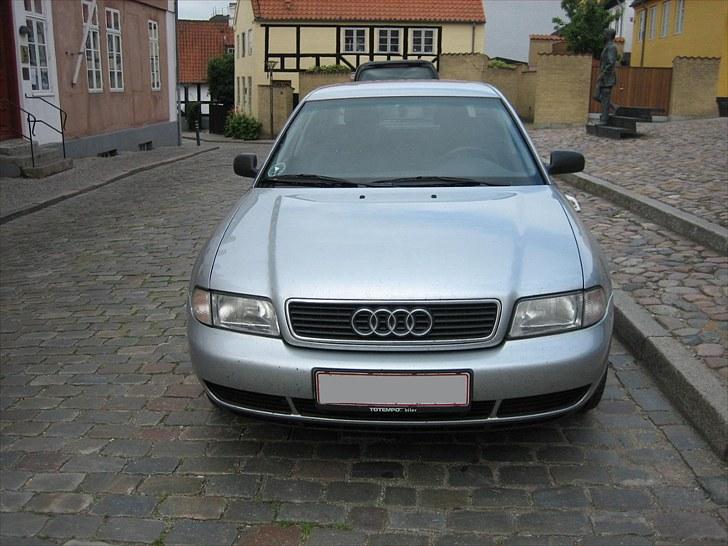 Audi A4 - Den er nu fræk :D billede 1