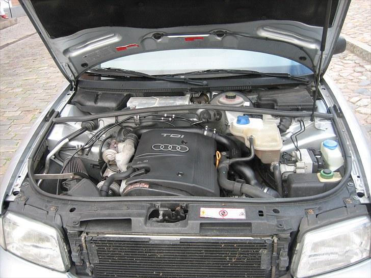 Audi A4 - Total lækker og enkel motor :D billede 6