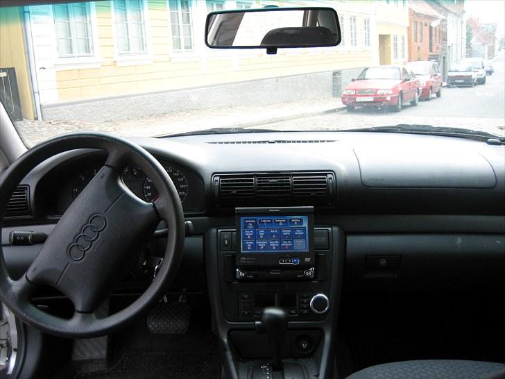 Audi A4 - Dejlig lækker kabine :D billede 8